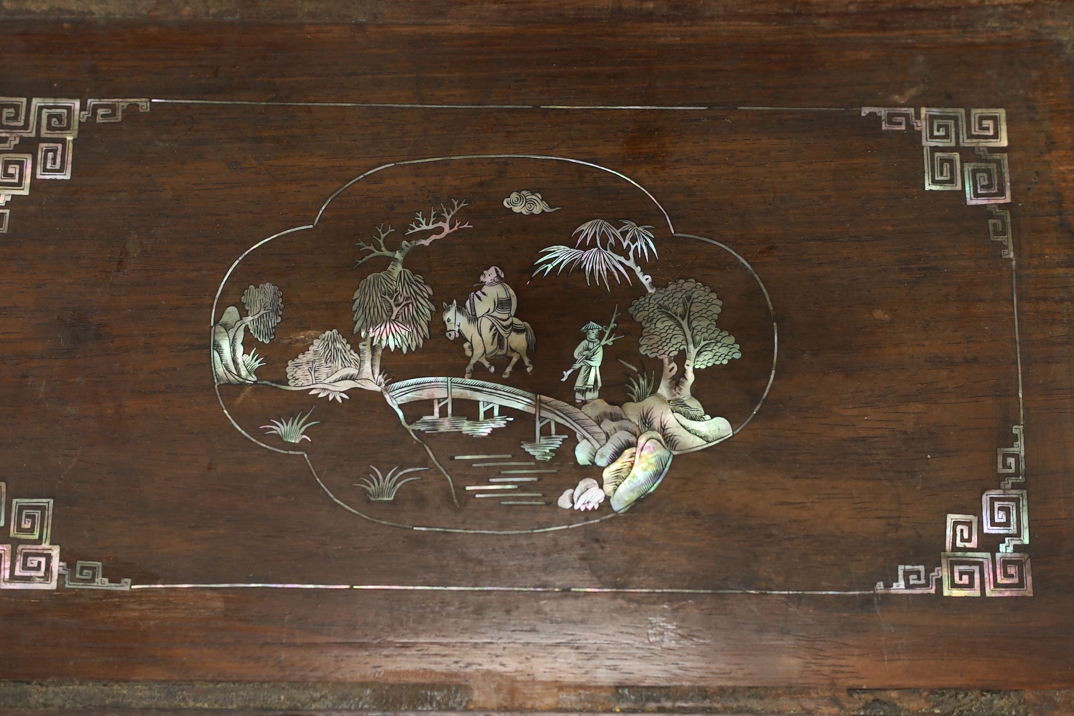 A pair of Chinese hongmu and mother of pearl inlaid stands, 19th century, 31cm wide